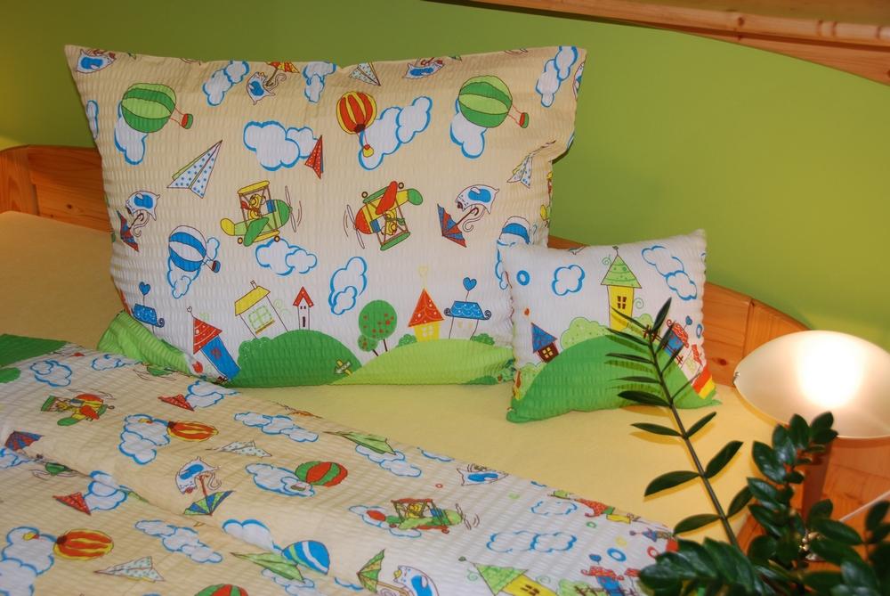 Dětské povlečení MŠ 40x60/90x135 - bavlna NB 299 Domečky na smetanové